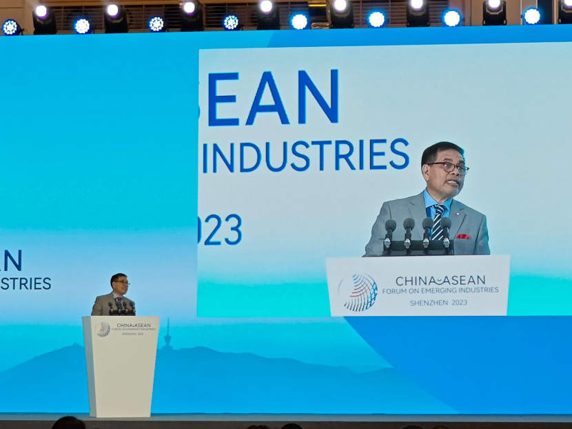 Duta Besar RI, Djauhari Oratmangun, berbicara dalam China-ASEAN Forum on Emerging Industries pada Selasa (4/7/2023) di Kota Shenzhen, Cina. (Foto: KBRI Beijing)