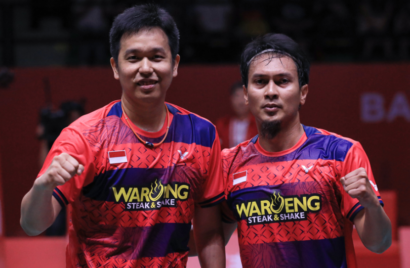 Pasangan senior Indonesia, Hendra Setiawan/Mohammad Ahsan belum mampu revans melawan peraih medali emas Olimpiade 2020 di babak perempat final Canada Open 2023.