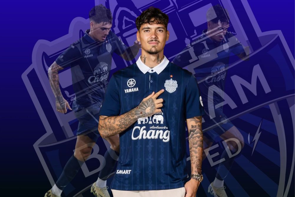 Catat Assist Perdana, Shayne Pattynama Bawa Buriram United Menang Telak 