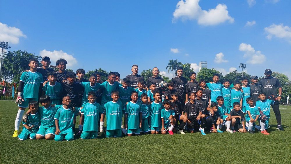 Beri Coaching Clinic buat Anak-anak, Cristian Gonzales Tekankan Pentingnya Bangun Mental