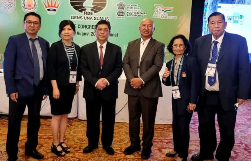 GM Utut Adianto (ketiga kiri) Presiden FIDE zona 3.3 Asia.