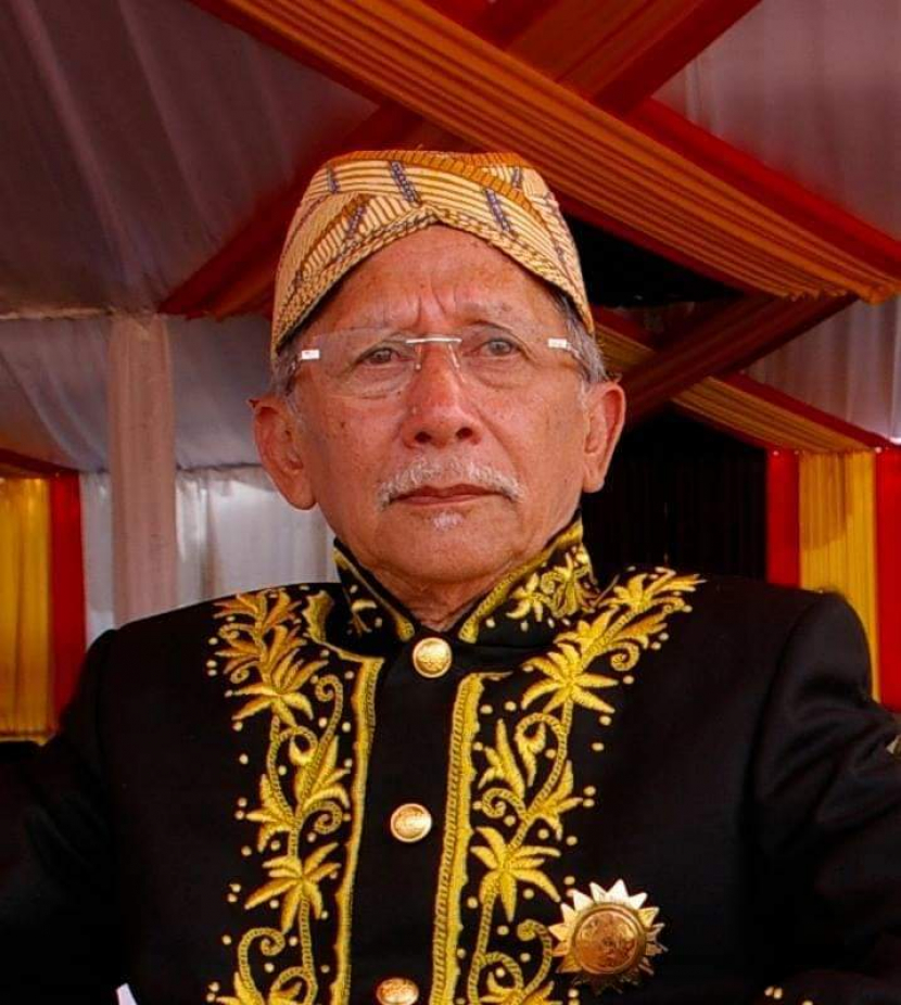 Sri Radya Keraton Sumedang Larang, Rd. H. Ikik Loekman Soemadisoeria, tokoh menak bangsawan Sumedang (Foto dokumentasi penulis)