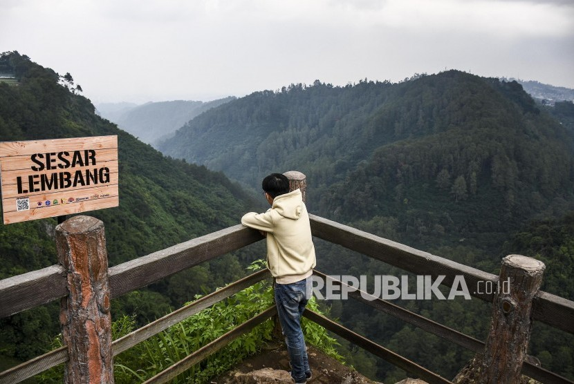 Sesar Lembang yang menjadi primadona karena kecantikan alamnya memiliki potensi melahirkan bencana gempa mengerikan. Foto: Republika.co.id