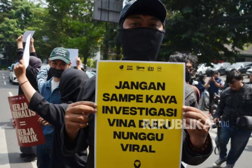Sejumlahwartawan menggelar aksi menolak revisi UU Penyiaran Nomor 32 Tahun 2002. (Dok. Republika)