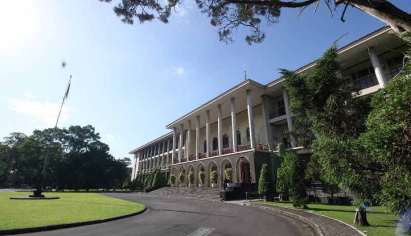 Tiga dosen dari Fakultas Teknik, Fakultas MIPA, dan Fakultas Ekonomi dan Bisnis UGM meraih anugerah Hitachi Global Foundation Asia Innovation Award 2022 yang seleksinya melibatkan 23 universitas dari enam negara di ASEAN. Ilustrasi. Foto : ugm