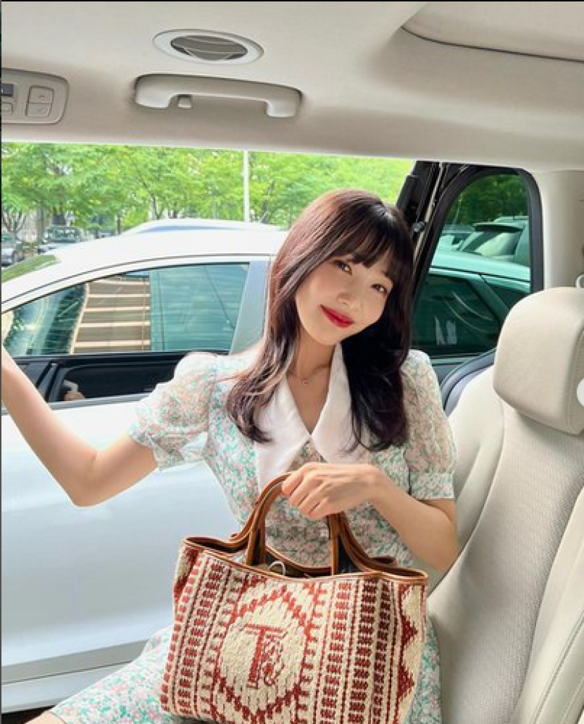 Joy RED VELVET akan berperan sebagai polisi di drama baru yang berjudul My Accidental Country Diary. Pada drama ini, Joy akan bermain drama dengan Choo Young-woo. Foto: Tangkapan Layar/Instagram