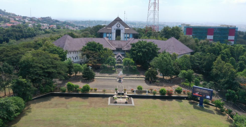 Undip menerima 2.817 mahasiswa baru melalui jalur SNBP dan menyediakan 4.167 kursi di jalur SNBT. Ilustrasi. Foto :undip