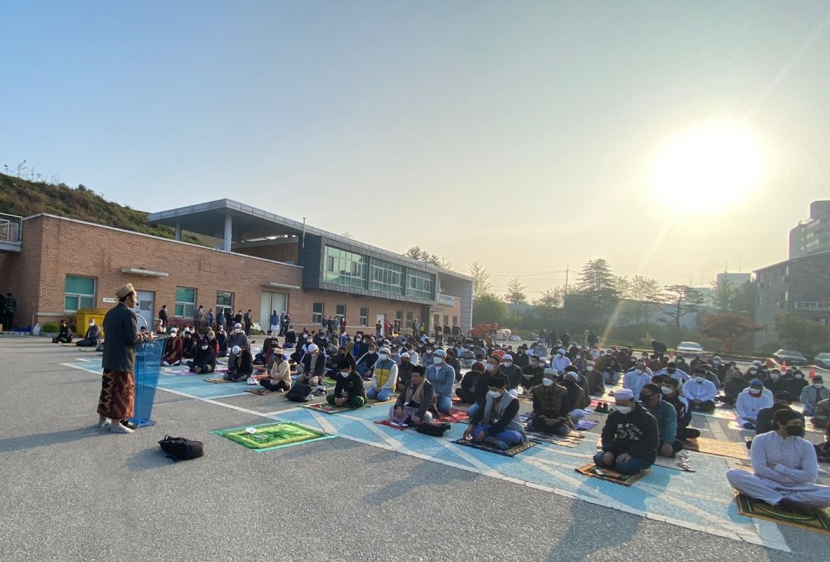 Suasana khutbah Idul Fitri di Chungcheongbuk-do (Dok. M Habibi)