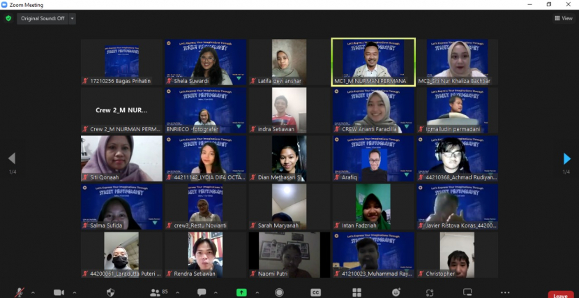 Peserta mengikuti webinar dengan tema Street Photographyyang diselenggarakan oleh  mahasiswa Program Studi Ilmu Komunikasi Universitas Bina Sarana Informatika (UBSI).  Foto : dok