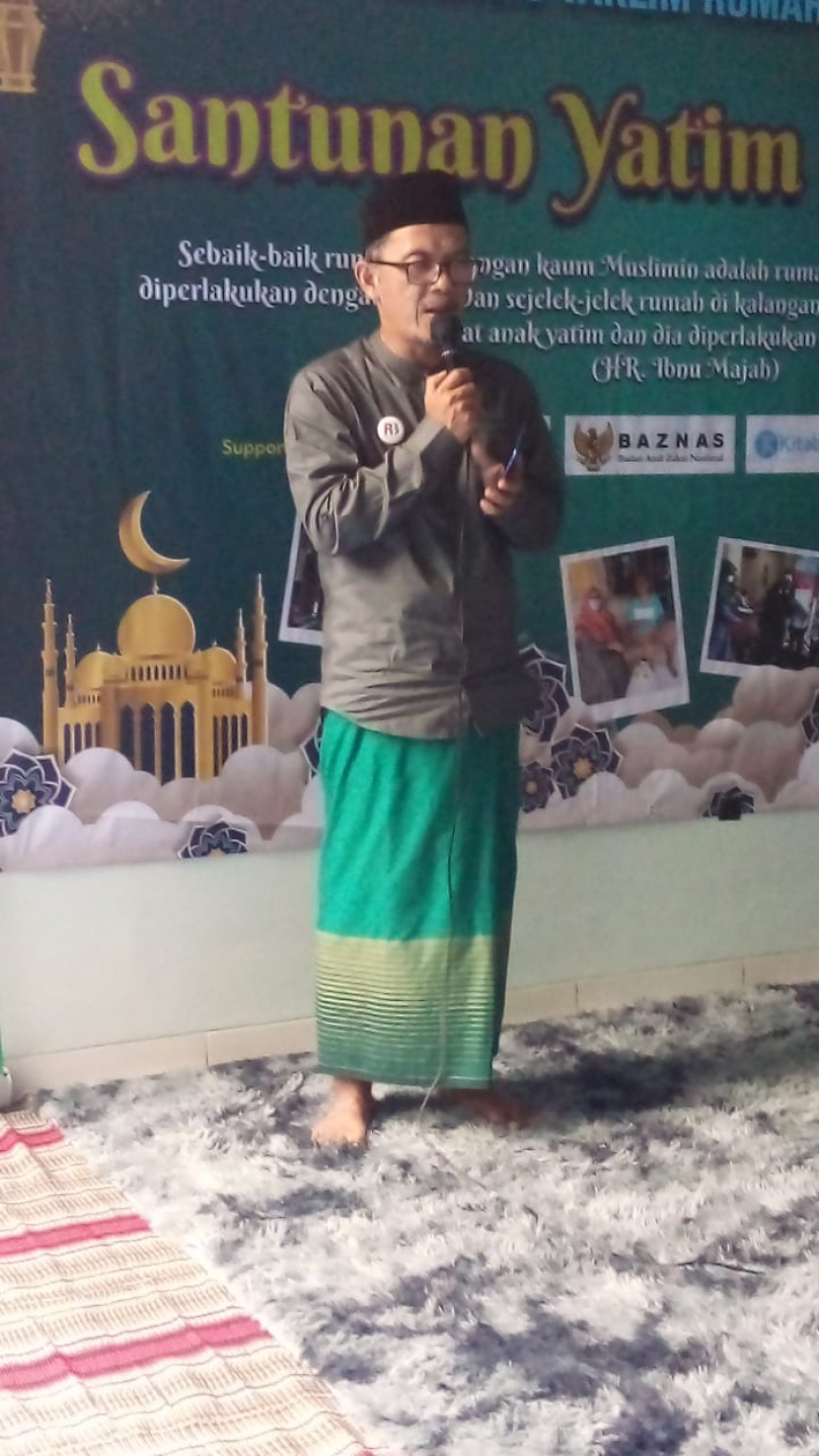 Koordinator Divisi Keagamaan Yayasan Rumah Berkah Nusantara, Sumarto , saat memberikan sambutan 