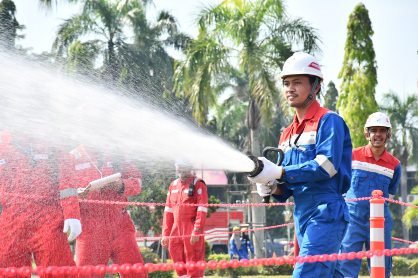  Lomba Fire and Rescue Challenge yang dilaksanakan PT Kilang Pertamina Internasional (KPI) Unit VI Balongan. (Dok. Matapantura.republika.co.id)