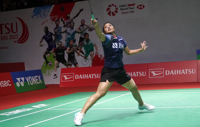 Pemain tunggal putri Indonesia, Gregoria Mariska Tunjung melangkah ke babak semifinal Madrid Spain Masters 2023. Gregoria akan melawan unggulan pertama dari tuan rumah, Carolina Marin.