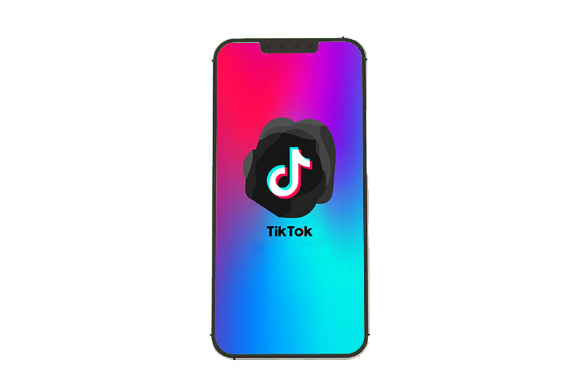 Logo TikTok di smartphone.