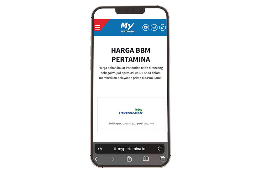 Laman cek harga BBM Pertamina Pertamax di mypertamina.id via HP.