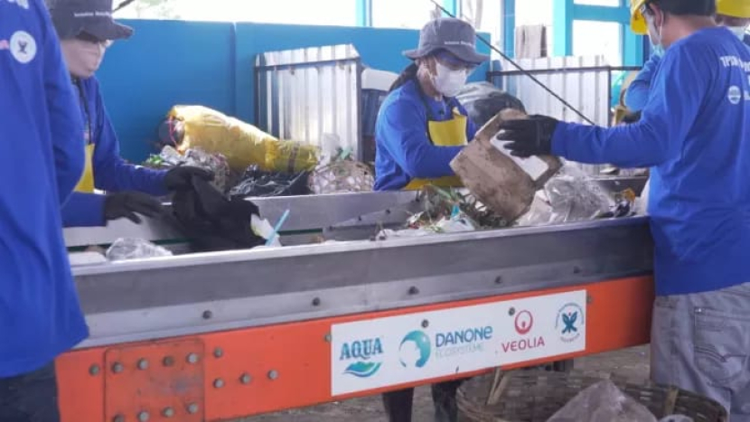 Aqua Danone merupakan salah satu produsen pelopor ekonomi sirkular yang cukup aktif dan serius mengurusi sampah plastik. (Foto: Danone Indonesia)