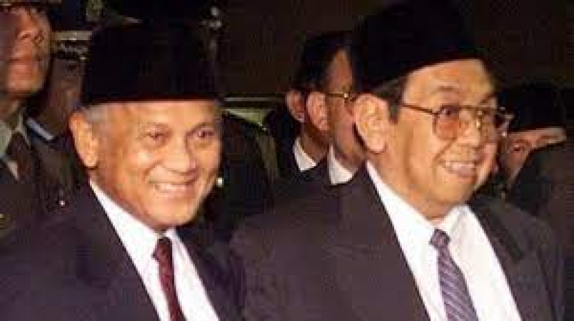 Keterangan: Habibie dan Gus Dur