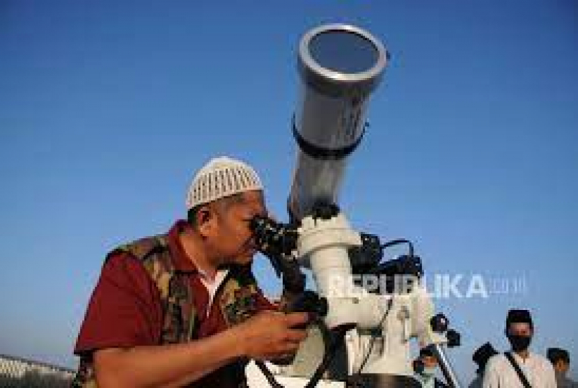 Metode rukyat hilal. Foto: Republika