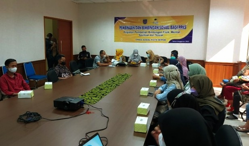 Rapat bersama Dinsos Kota Depok dengan Unit PPA Polrestro Depok. (Foto: Dok Diskominfo Kota Depok)