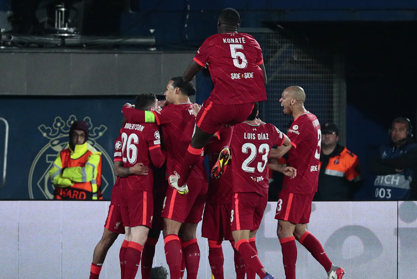 Pemain Liverpool merayakan gol ke gawang Villarreal, Rabu (4/5/2022) dini hari WIB. (EPA-EFE).