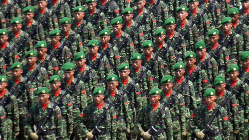 Prajurit TNI dalam sebuah parade. (foto: anadolu).