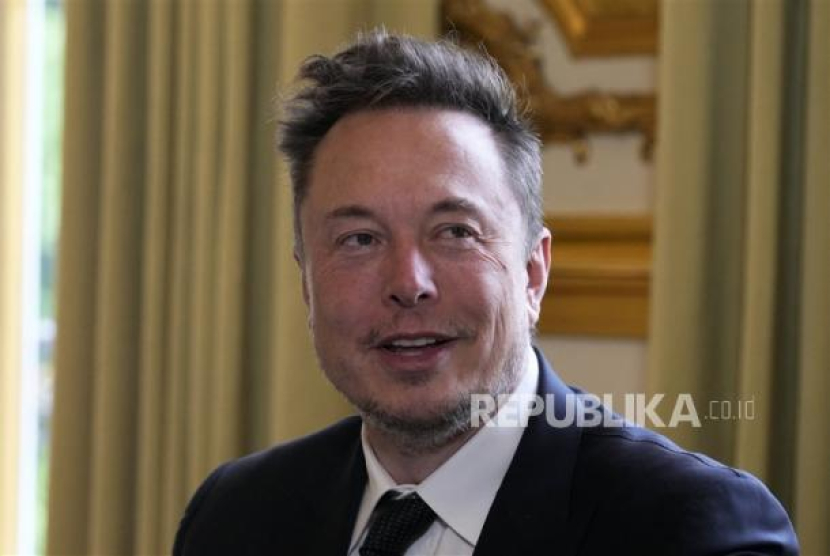 Pemilik Twitter dan Tesla Elon Musk. Twitter Ganti Nama: Obsesi Elon Musk pada Huruf X, dari Nama Perusahaan Hingga Nama Anak. Foto: EPA-EFE/MICHEL EULER / POOL MAXPPP OUT