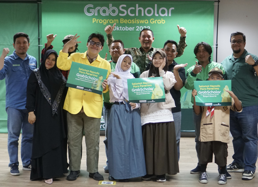 Beasiswa Grab 2023 memberi bantuan dana Pendidikan untuk pelajar SD hingga SMA dan mahasiswa. Foto : grabindonesia