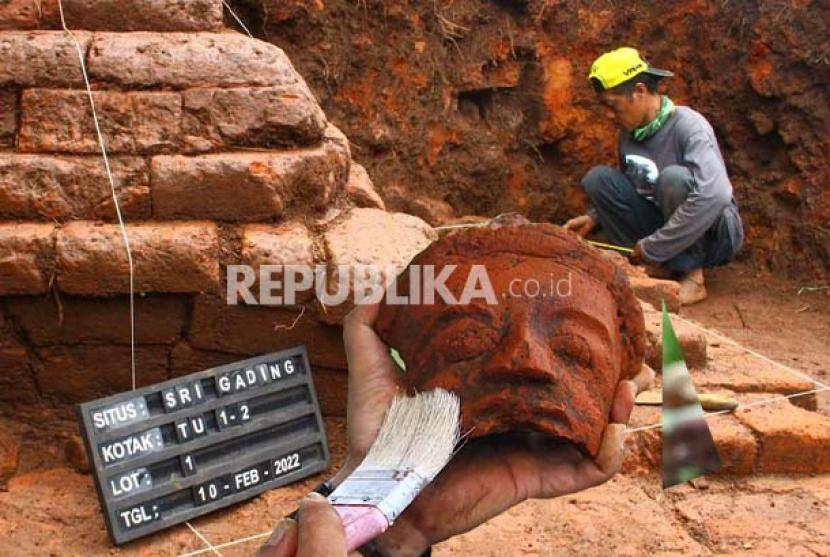 Pemkab Malang bakal menjadikan situs Srigading menjadi destinasi wisata sejarah.