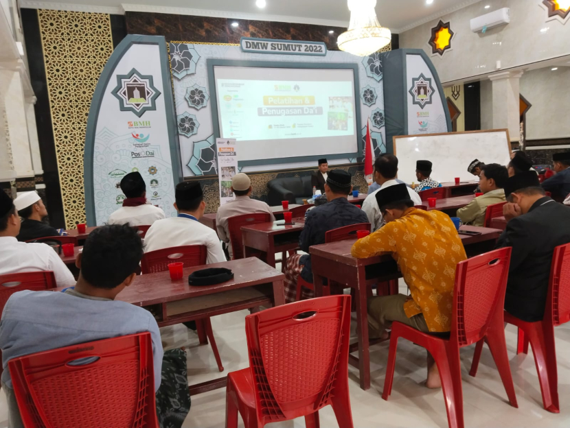 BMH Sumut menggelar Pelatihan Dai di Deli Serdang, 27- 30 Oktober 2022. Kegiatan ini diikuti 35 dai dan 70 daiyah dari berbagai daerah di Sumatera Utara. (Foto-foto: Dok BMH)