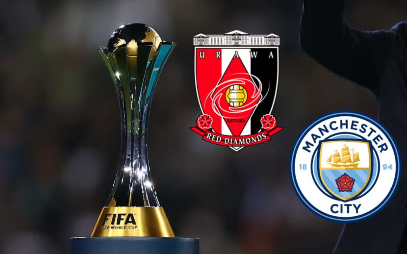 Trofi Piala Dunia Antarklub (kiri), Logo Urawa Red Diamonds (tengah), Manchester City (kanan). Foto: The Standard.