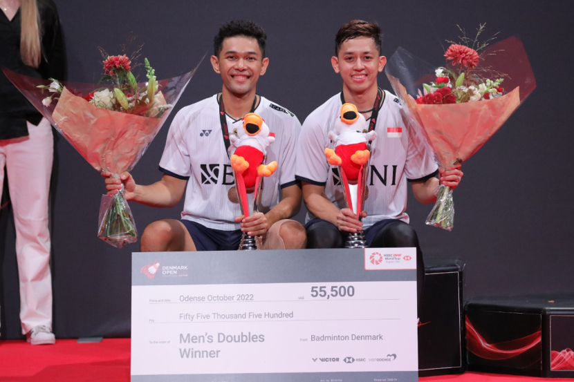 Fajar Alfian/Muhammad Rian Ardianto (Fajri) mengalahkan Marcus Fernaldi Gideon/Kevin Sanjaya Sukamuljo (Minions) di final Denmark Open 2022. Fajri menilai ini jadi modal yang baik untuk mengejar poin ke Olimpiade.