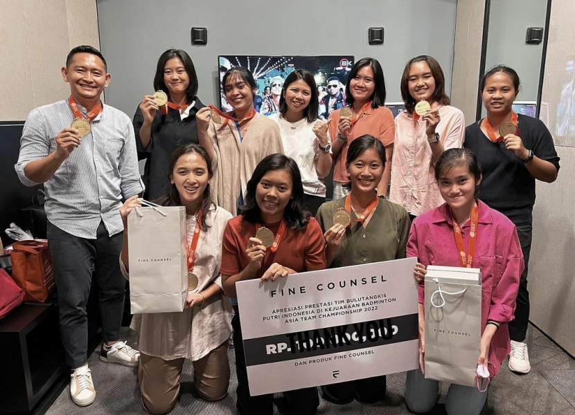 Tim putri Indonesia yang baru saja menjadi Juara Beregu Asia 2022 menggelar makan malam bersama