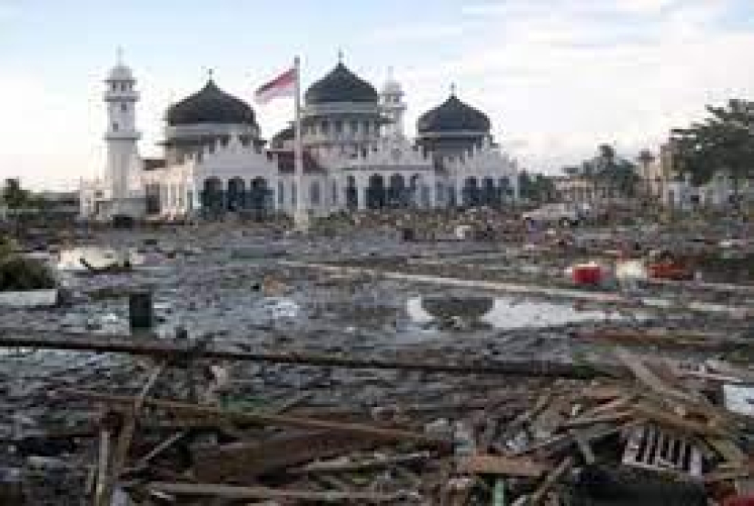 Tragedi Tsunami pada 26 Dessember 2004.