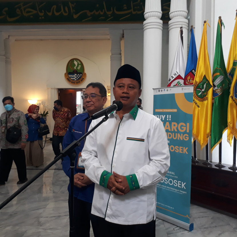 Wakil Gubernur Jabar, Uu Ruzhanul Ulum usai mengisi sensus Registrasi Sosial Ekonomi (Regsosek)