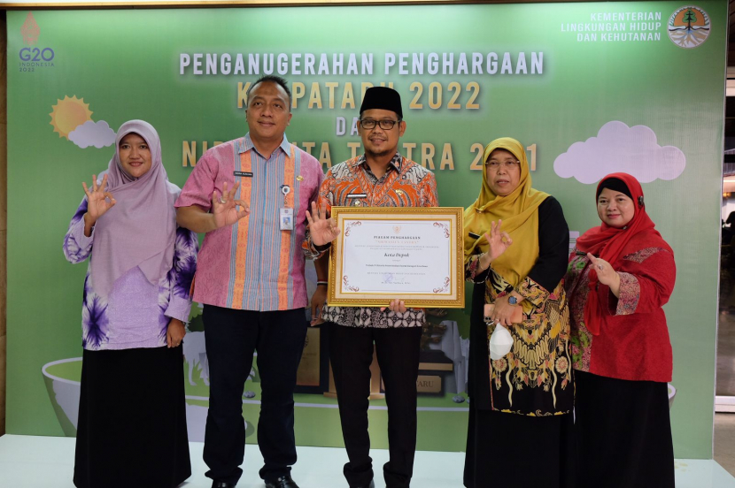Kota Depok mendapatkan penghargaan Nirwasita Tantra dari Menteri Lingkungan Hidup dan Kehutanan. Foto: Dok. Imam Budi Hartono.