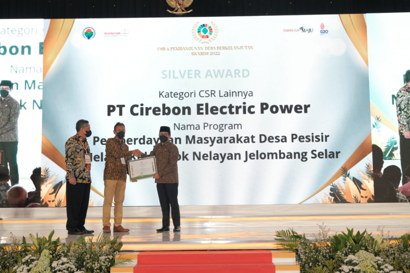 Cirebon Power meraih penghargaan dalam ajang CSR dan PDB. (Istimewa)