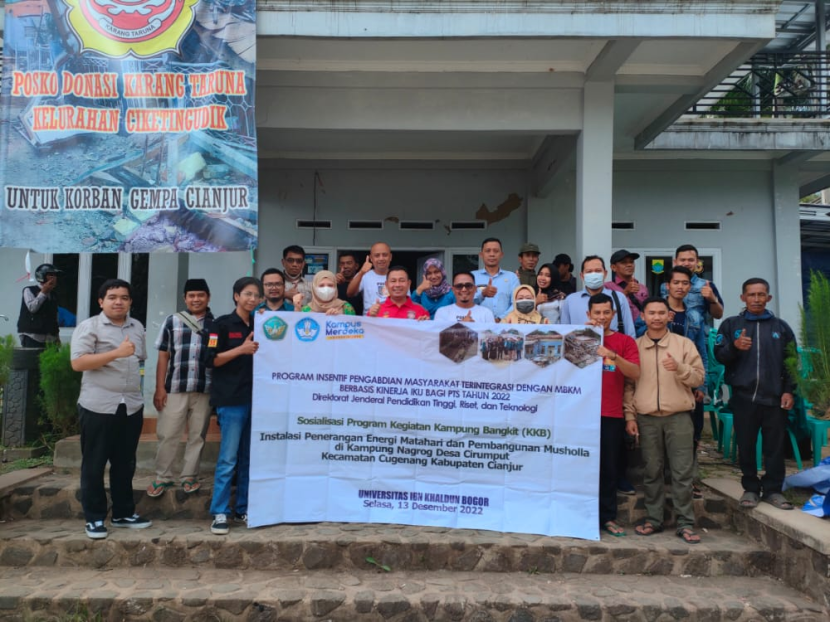 Universitas Ibn Khaldun(UIKA) Bogor  terlibat dalam program Pengabdian Kepada Masyarakat (PKM) bagi korban Gempa Cianjur, Jawa Barat. Foto : dok