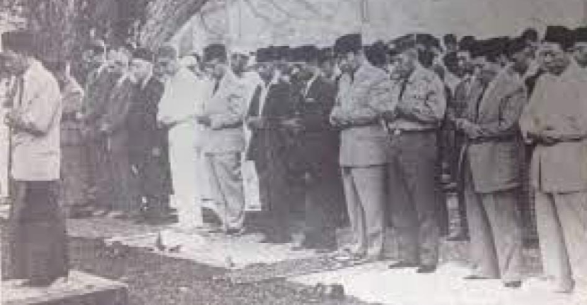 Sholat Id di Istana Merdeka, Senin, 14 Mei 1962.