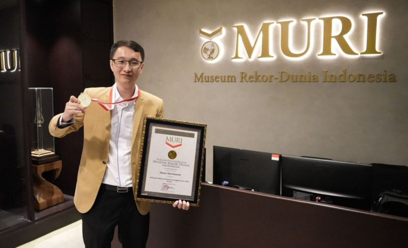 CEO Indodax Oscar Darmawan meraih penghargaan MURI. Foto: Indodax