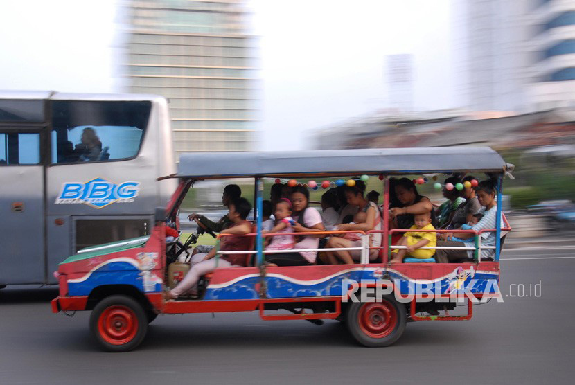 Mobil Odong-Odong. Sejarah odong-odong berasal dari Subang sebagai simbol perlawanan terhadap penjajah. Foto: Republika.
