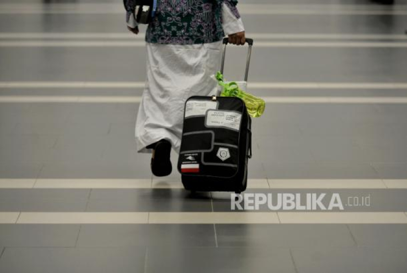 Ilustrasi jamaah haji Indonesia. Jamaah Haji Lunas Tunda Pernah Ambil Biaya Pelunasan Harus Lunasi Bipih. Foto: Republika/Thoudy Badai