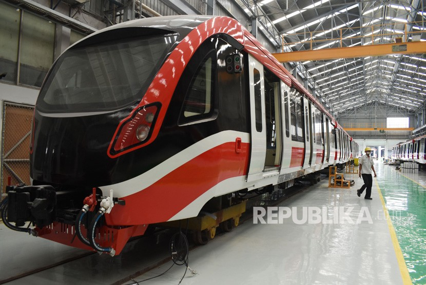 PT Industri Kereta Api atau INKA (Persero) saat ini sedang mengebut pembuatan empat gerbong yang akan digunakan untuk tempat wisata kuliner berkonsep kereta api (KA) di Jalan Bogowonto, Kota Madiun, Jawa Timur
