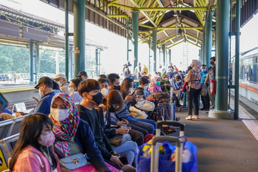 Suasana mudik Lebaran 2022 di stasiun kereta api. (Foto: Humas PT KAI)