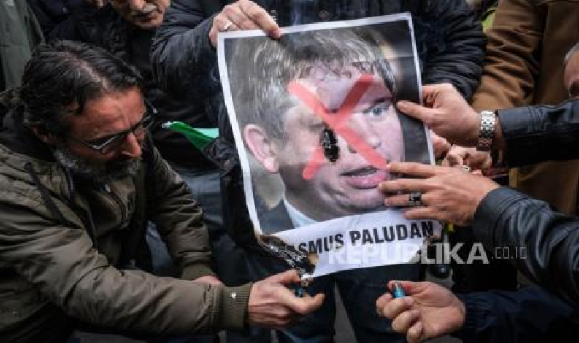 Aksi protes atas tindakan Rasmus Paludan (Dok. Republika)