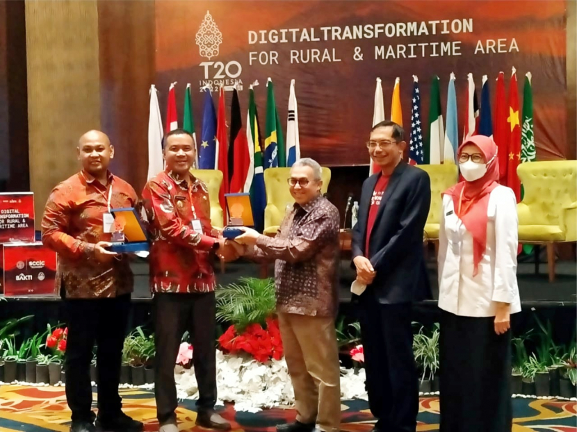 Kuwu Desa Cangkingan, Didi Wahyudi menjadi narasumber dalam forum Think20 (T20) untuk menuju Group of Twenty (G20). (Dok Diskominfo Kabupaten Indramayu)