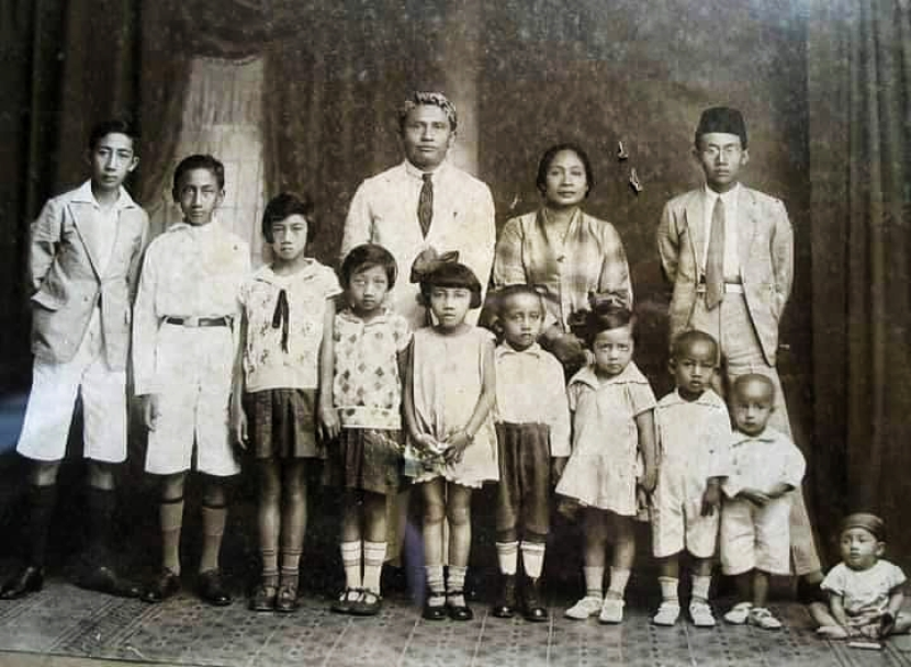 Foto tua RH M Roesdi, penjabat Hoofd Penghoeloe Atjeh (1896-1909), Hoofd Penghoeloe Tasikmalaja (1909-1918) dan Hoofd Penghoeloe Bandoeng (1918-1925).