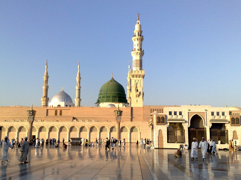 Masjid Nabawi di Madinah. (wikimedia commons)