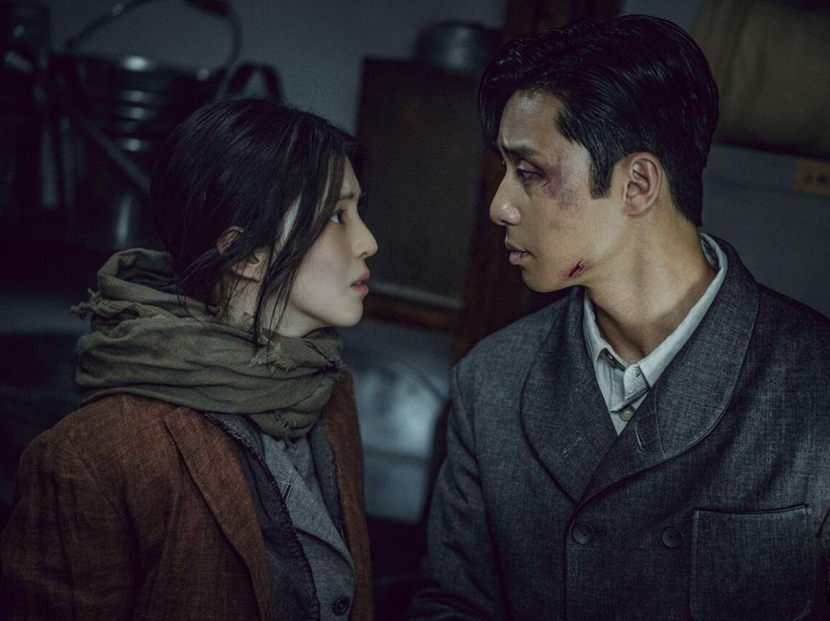 Park Seo Jun dan Han So Hee Akui Ada Perasaan Saling Rindu Saat Syuting Gyeongseong Creature. (Netflix)