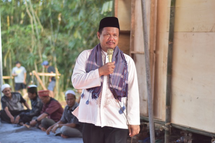   Ustadz Fadil Madkhuri,Pengasuh Pesantren Baitul Muqoddas Tangerang.