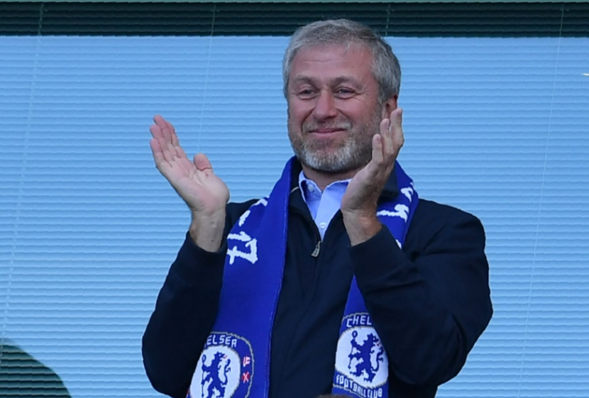 Pemilik Chelsea, Roman Abramovic, diduga dirancuni ketika ikut dalam proses perundingan Rusia dan Ukraina. (Twitter/@ChelseaFC)