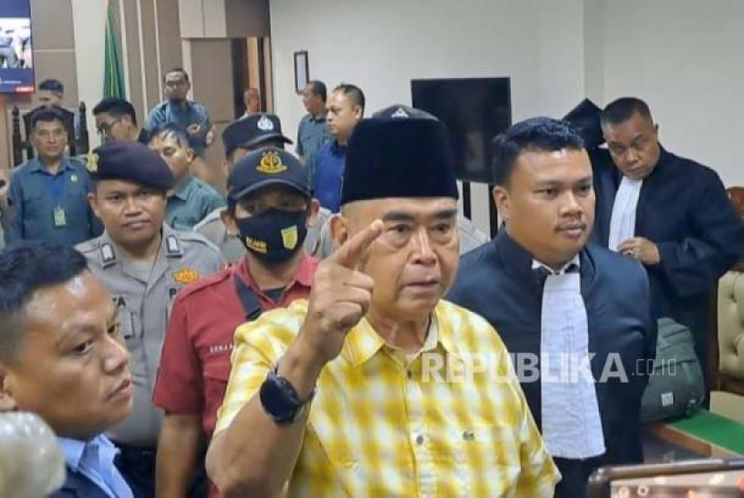 Panji Gumilang, pimpinan Ponpes Al Zaytun, Kabupaten Indramayu, pada Rabu (17/7/2024) resmi bebas dan meninggalkan Lapas Kelas IIB Indramayu. (Dok. Republika)